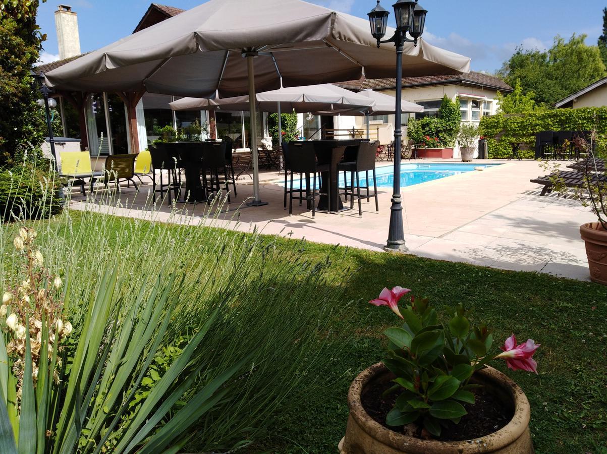 Hotel-Restaurant "La Gremelle" Ladoix-Serrigny Екстериор снимка