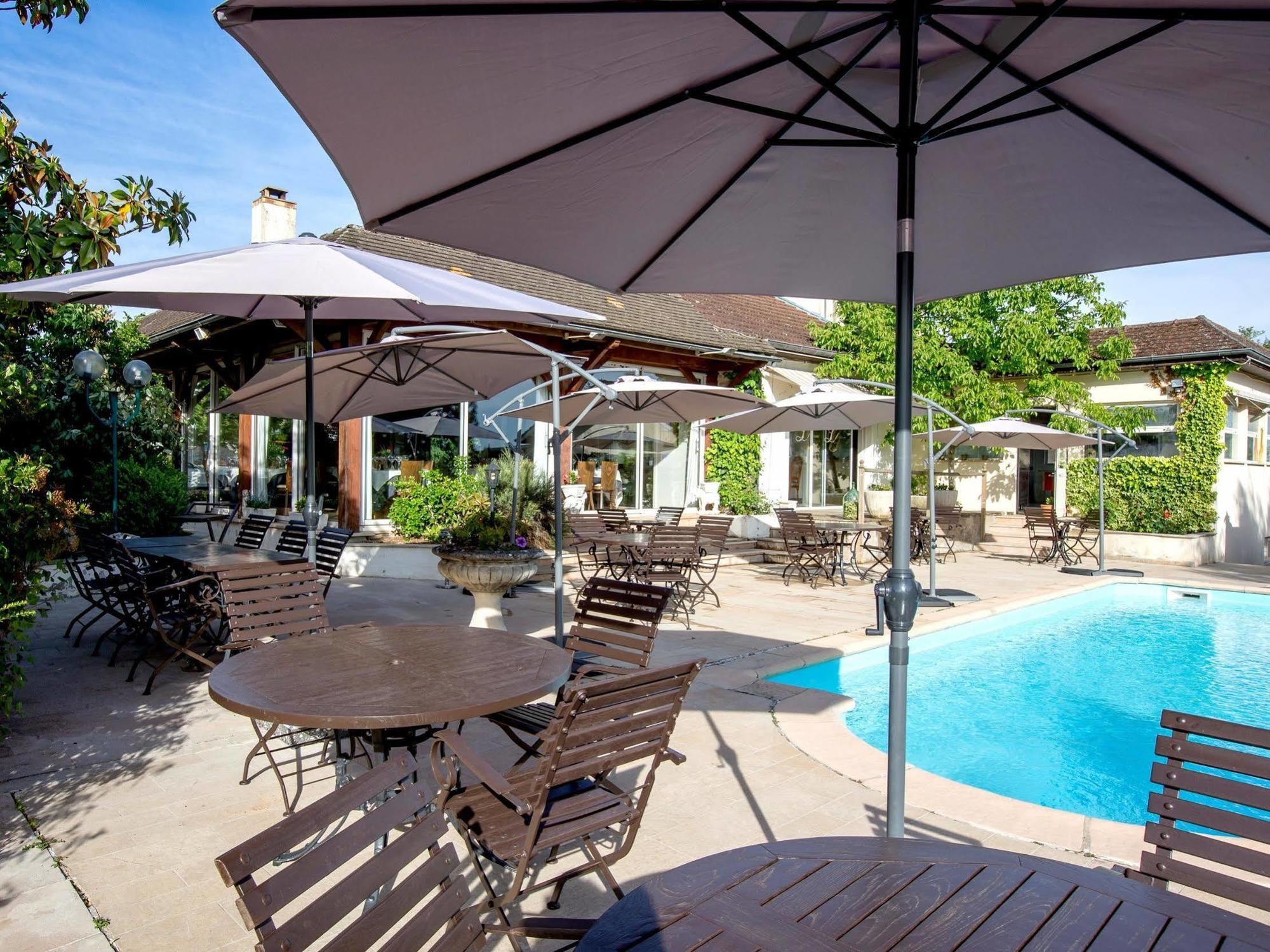 Hotel-Restaurant "La Gremelle" Ladoix-Serrigny Екстериор снимка